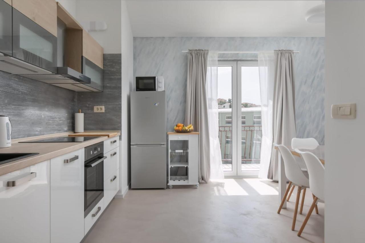 Apartments L&M Макарска Екстериор снимка